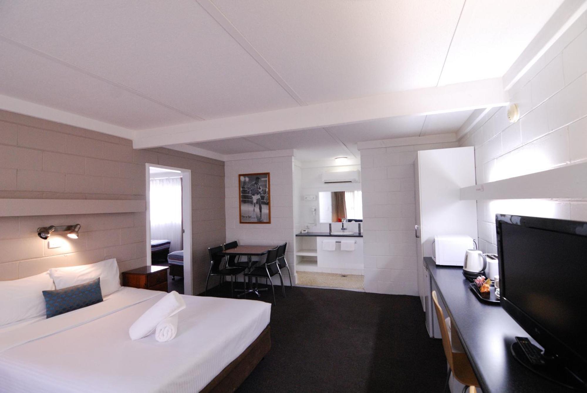 Mayfair Motel Вест-Вайалонг Екстер'єр фото